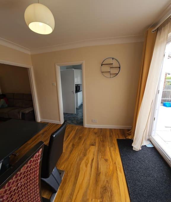 Feel At Home Away From Home Plumstead  Exteriör bild
